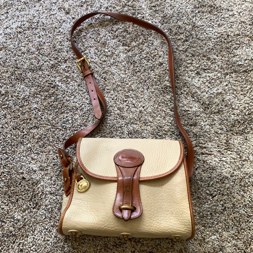 Vintage Dooney & Bourke shoulder crossbody bag